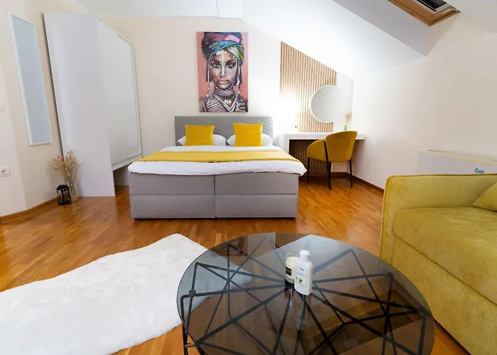 Mini Hotel Riverlux Apartments